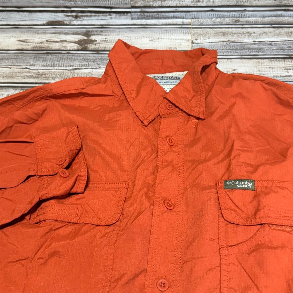 Columbia GRT Fishing Shirt Mens Large Red Long Sleeve Vented Pockets Nylon‎